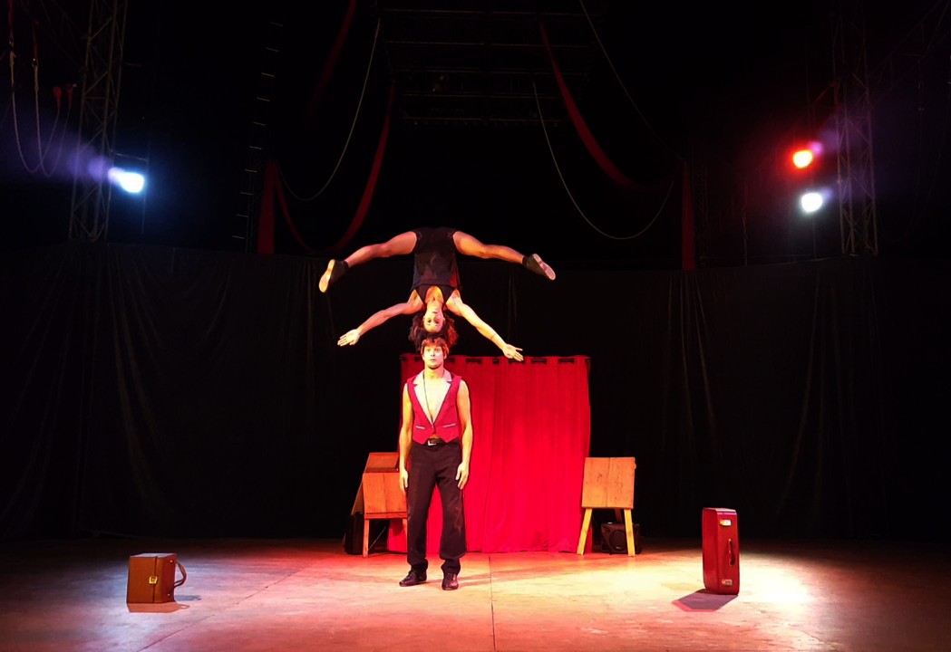 Duo Acrobatique et Décalé